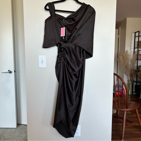 PrettyLittleThing Dresses & Skirts - Brown Satin Draped Off The Shoulder Dress